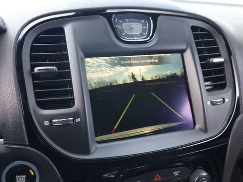 Used 2022 Chrysler 300 S image 17