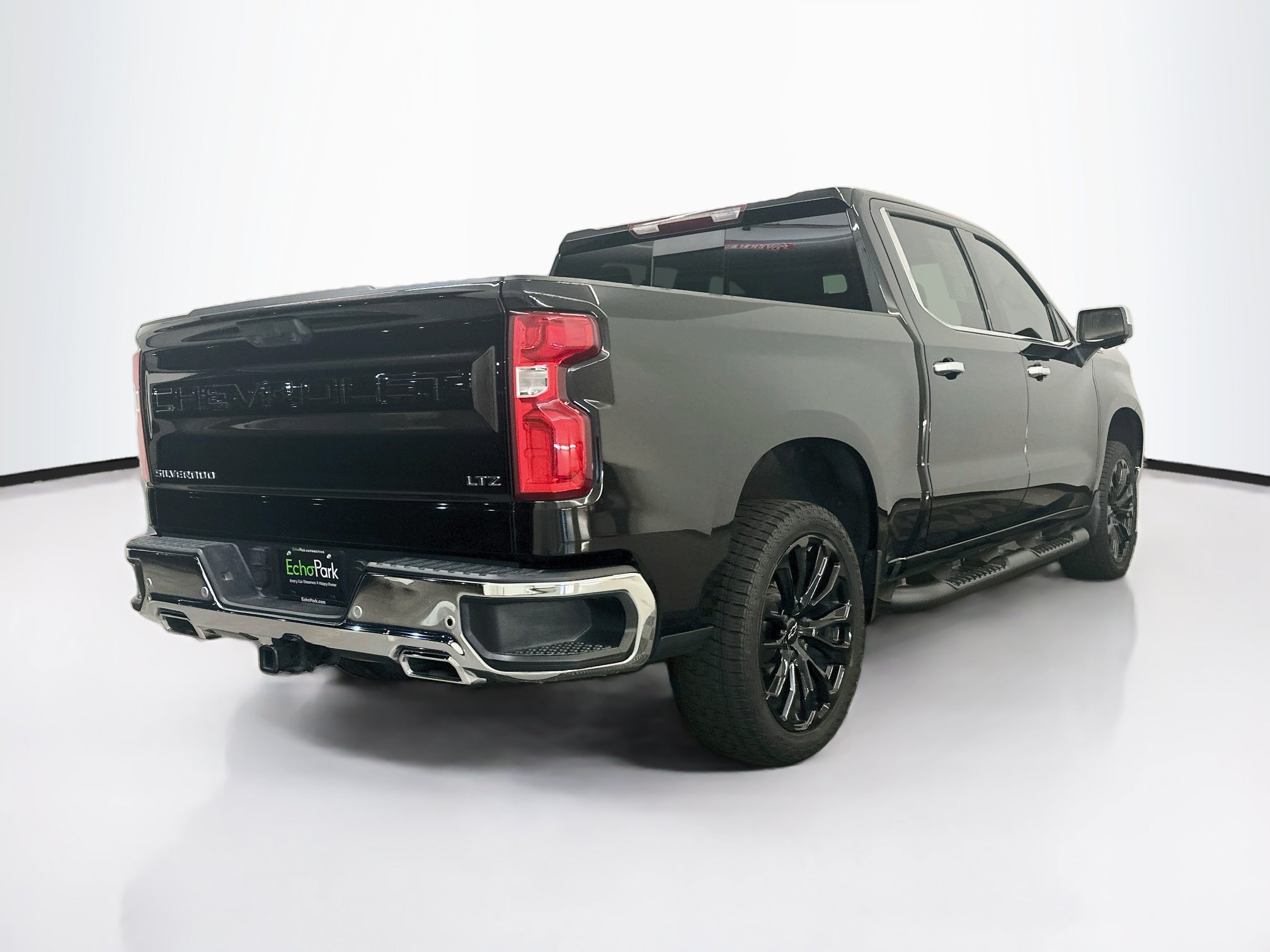 Used 2023 Chevrolet Silverado 1500 LTZ AWD/4WD image 9