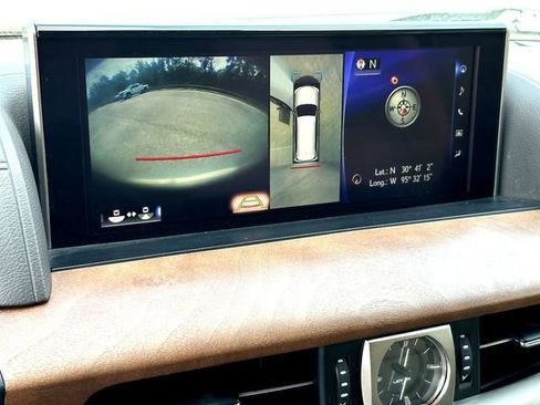 Used 2020 Lexus LX 570 4WD w/ Luxury Package image 15