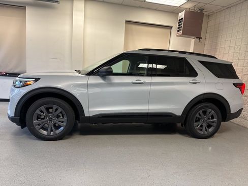 New 2026 Ford Explorer Active w/ Active Comfort Package AWD/4WD image 14