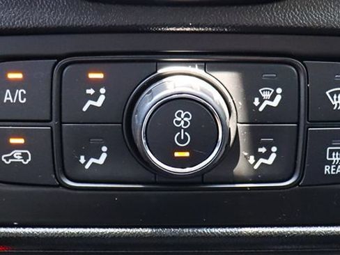 Used 2022 GMC Terrain SLE w/ Driver Convenience Package FWD image 45