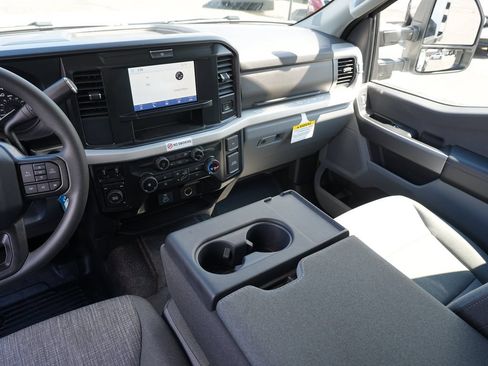 Used 2025 Ford F550 4x4 Crew Cab image 22