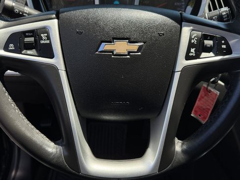 Used 2017 Chevrolet Equinox LT w/ Convenience Package FWD image 19
