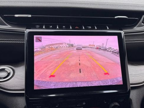 Used 2021 Jeep Grand Cherokee L Limited AWD/4WD image 19