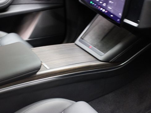 Used 2023 Tesla Model X image 30