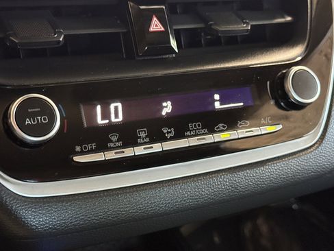 Used 2023 Toyota Corolla LE image 20