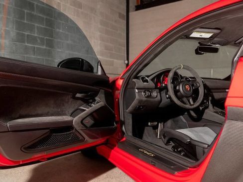 Used 2024 Porsche 718 Cayman GT4 RS RWD image 35