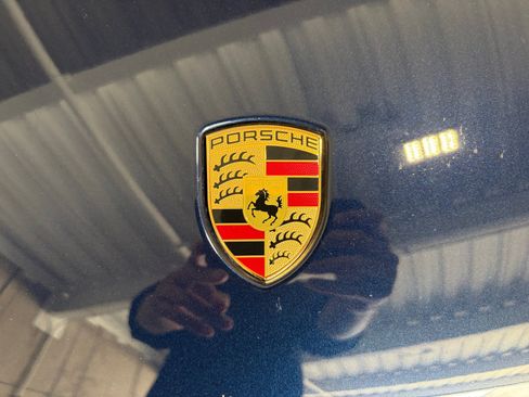 Certified 2020 Porsche Macan S AWD/4WD image 12
