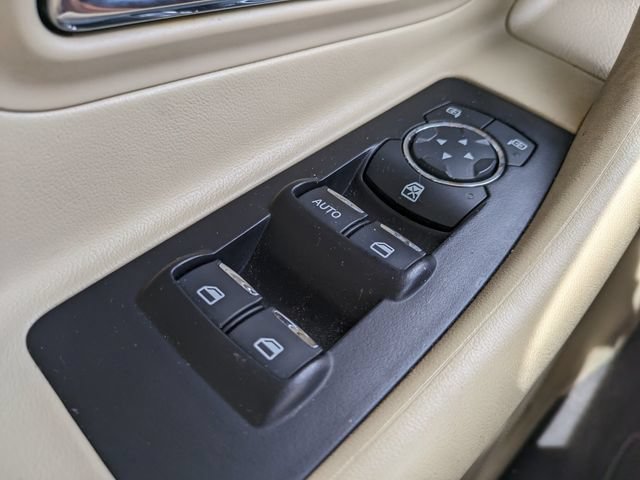 Used 2018 Ford Taurus SE FWD image 20