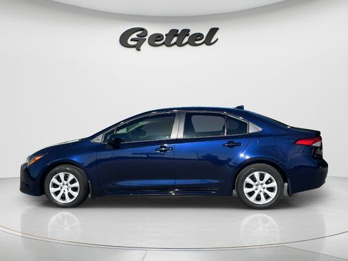 Used 2025 Toyota Corolla LE FWD image 8