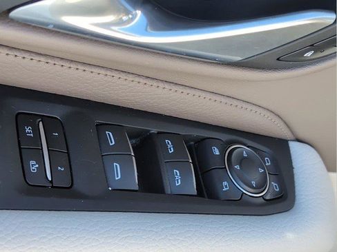 Used 2023 GMC Yukon XL Denali image 19