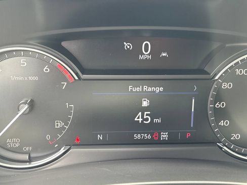 Used 2023 Cadillac XT4 Premium Luxury w/ Cold Weather Package AWD/4WD image 9