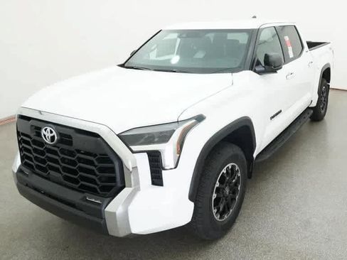 Used 2026 Toyota Tundra SR5 AWD/4WD image 16