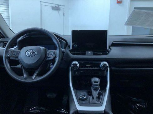 Certified 2025 Toyota RAV4 LE AWD/4WD image 17