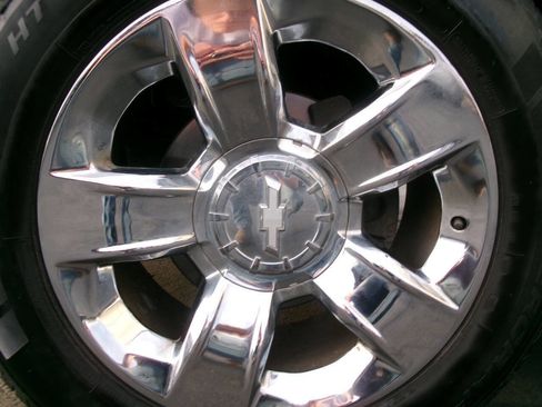 Used 2015 Chevrolet Tahoe LTZ image 11