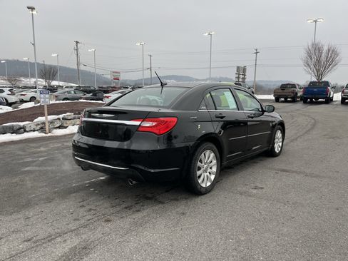 Used 2013 Chrysler 200 Touring w/ S Exterior Appearance Pkg image 3