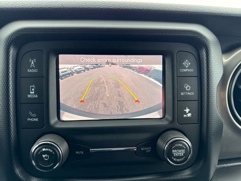 Used 2020 Jeep Wrangler Unlimited Sport S image 19