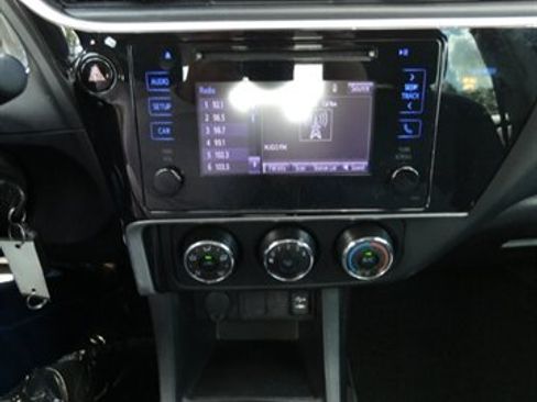 Used 2019 Toyota Corolla L FWD image 31