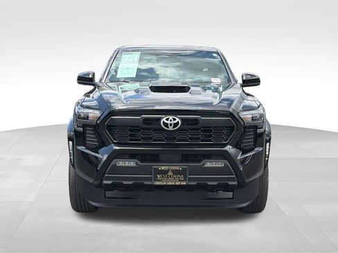 Used 2024 Toyota Tacoma TRD Sport AWD/4WD image 2