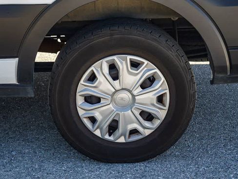 Used 2024 Ford Transit 350 XLT image 11