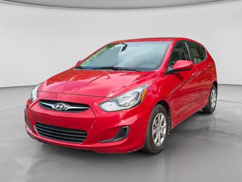 Used 2013 Hyundai Accent GS FWD image 1