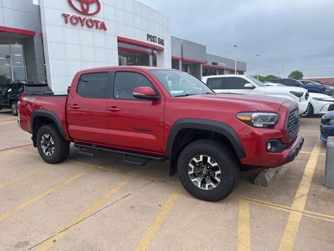 Used 2021 Toyota Tacoma TRD Off-Road image 3