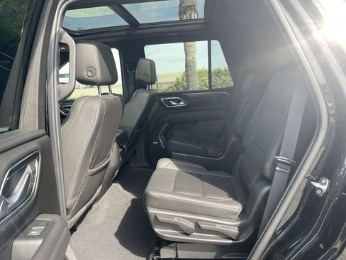 Used 2022 Chevrolet Tahoe LT w/ Luxury Package image 25