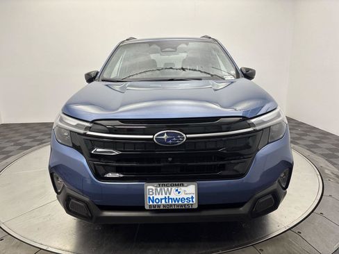 Used 2025 Subaru Forester Touring AWD/4WD image 14
