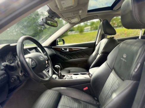 Used 2014 INFINITI Q50 AWD w/ Technology Package image 15