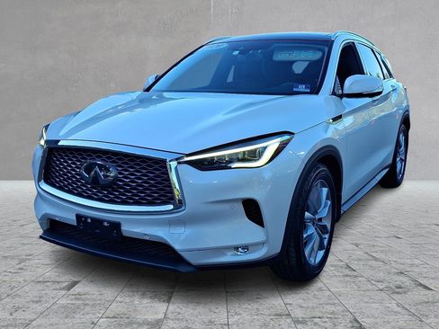 Used 2020 INFINITI QX50 Essential w/ Convenience Package AWD/4WD image 3