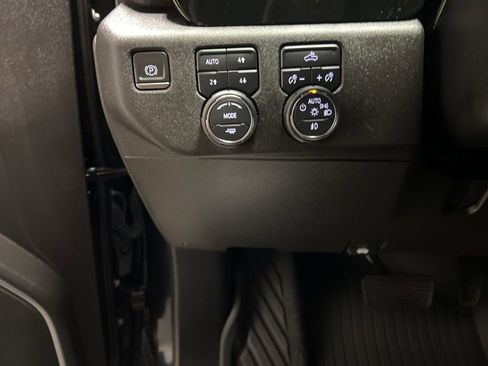 Certified 2022 Chevrolet Silverado 1500 RST w/ Z71 Off-Road Package AWD/4WD image 20