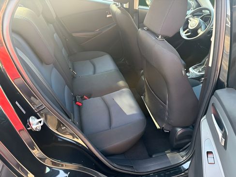 Used 2019 Toyota Yaris LE FWD image 13