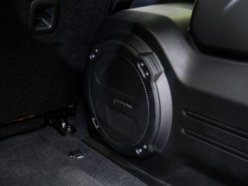 Used 2024 Jeep Wrangler Unlimited Rubicon w/ Technology Group AWD/4WD image 85