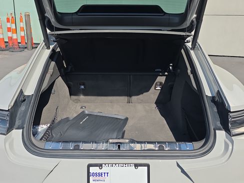 Certified 2023 Porsche Panamera image 18