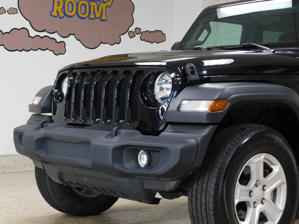 Used 2021 Jeep Wrangler Sport AWD/4WD image 16