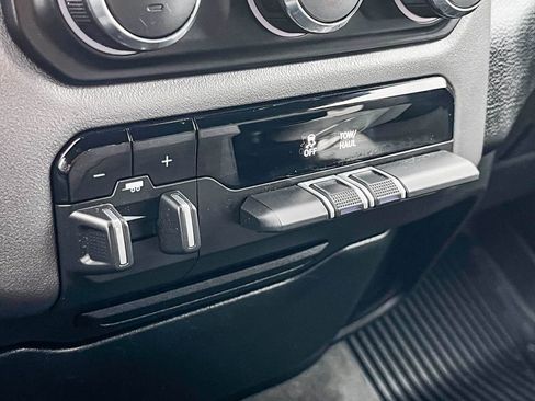 Used 2021 RAM 1500 Big Horn image 32
