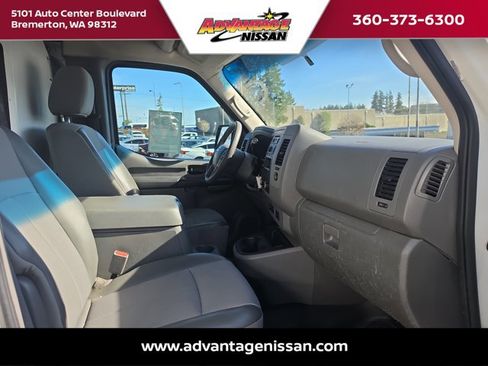 Used 2017 Nissan NV 2500 S RWD image 22