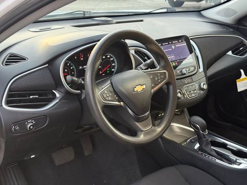 Used 2024 Chevrolet Malibu LT FWD image 11