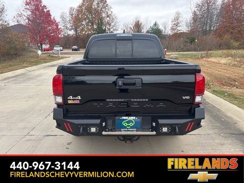 Used 2022 Toyota Tacoma SR image 4