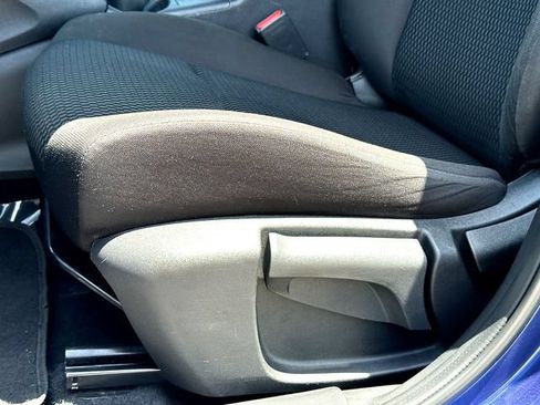 Used 2022 Nissan Rogue Sport S FWD image 12