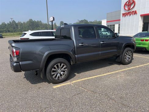 Used 2023 Toyota Tacoma Limited AWD/4WD image 6