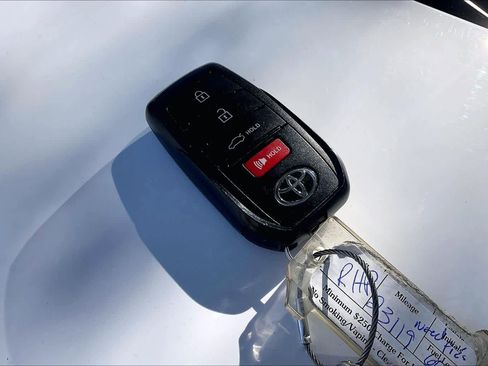 Used 2025 Toyota Camry LE image 12