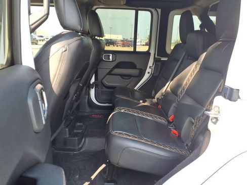 Used 2021 Jeep Wrangler Unlimited Sahara AWD/4WD image 18