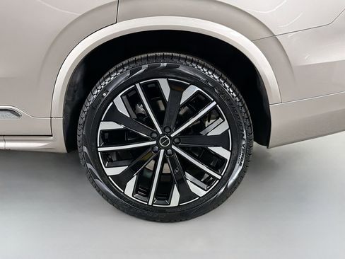 New 2026 Volvo XC90 B5 Core w/ Protection Package Premier AWD/4WD image 31