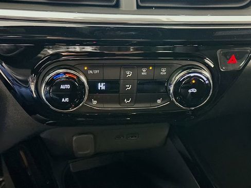 New 2026 Chevrolet Trax RS w/ Sunroof Package image 15