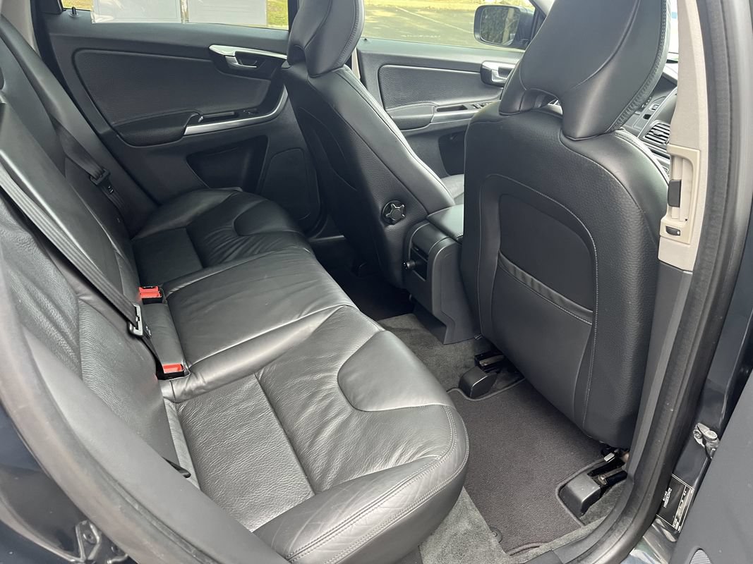 Used 2014 Volvo XC60 T6 AWD/4WD image 22