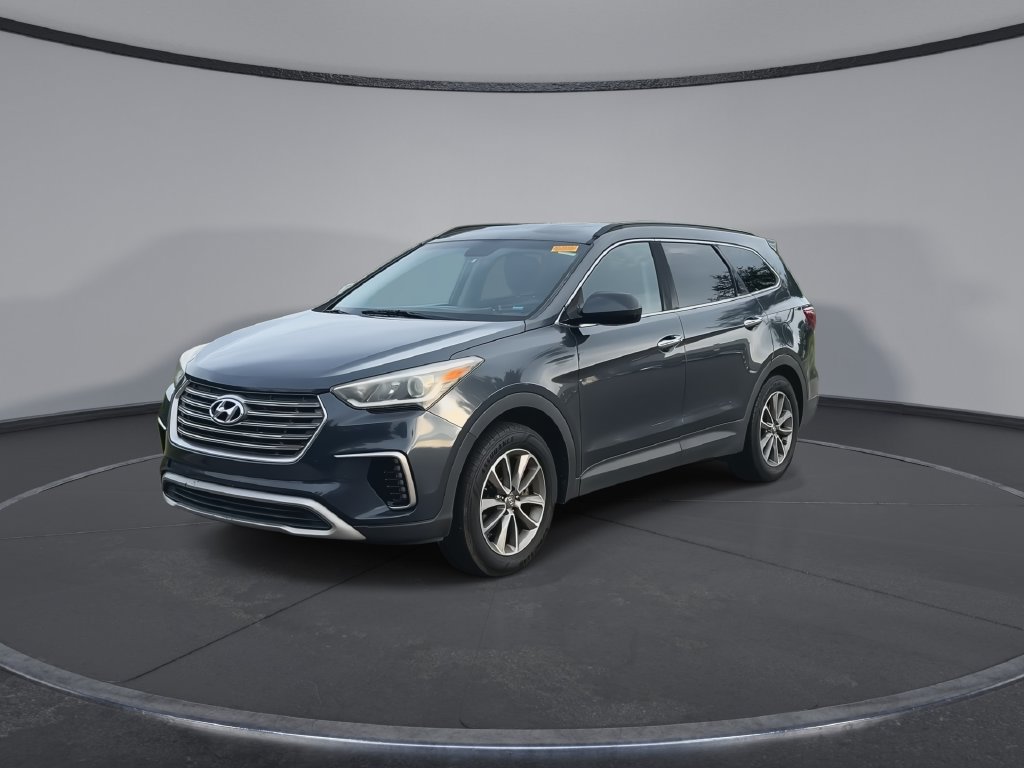 Used 2017 Hyundai Santa Fe SE FWD image 4