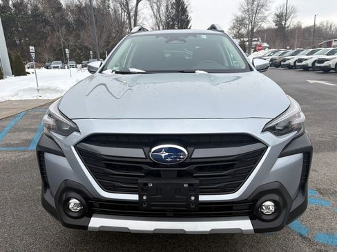 Used 2023 Subaru Outback Touring image 3