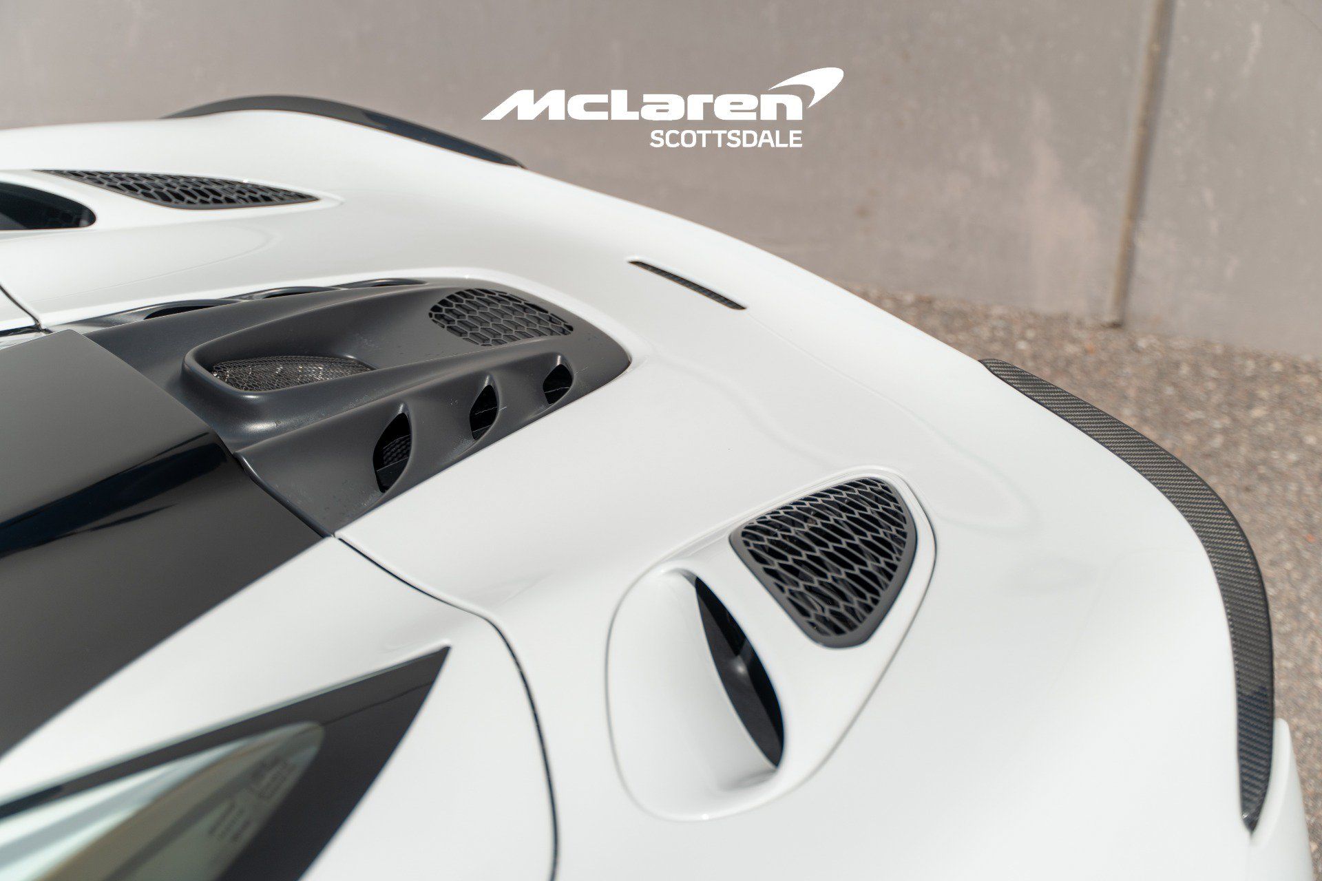 Used 2025 McLaren Artura Spider RWD image 25