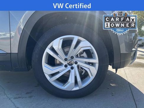 Certified 2021 Volkswagen Atlas SE image 10